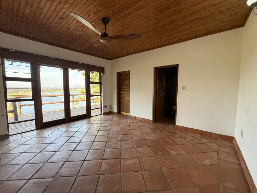 4 Bedroom Property for Sale in Kosmos North West